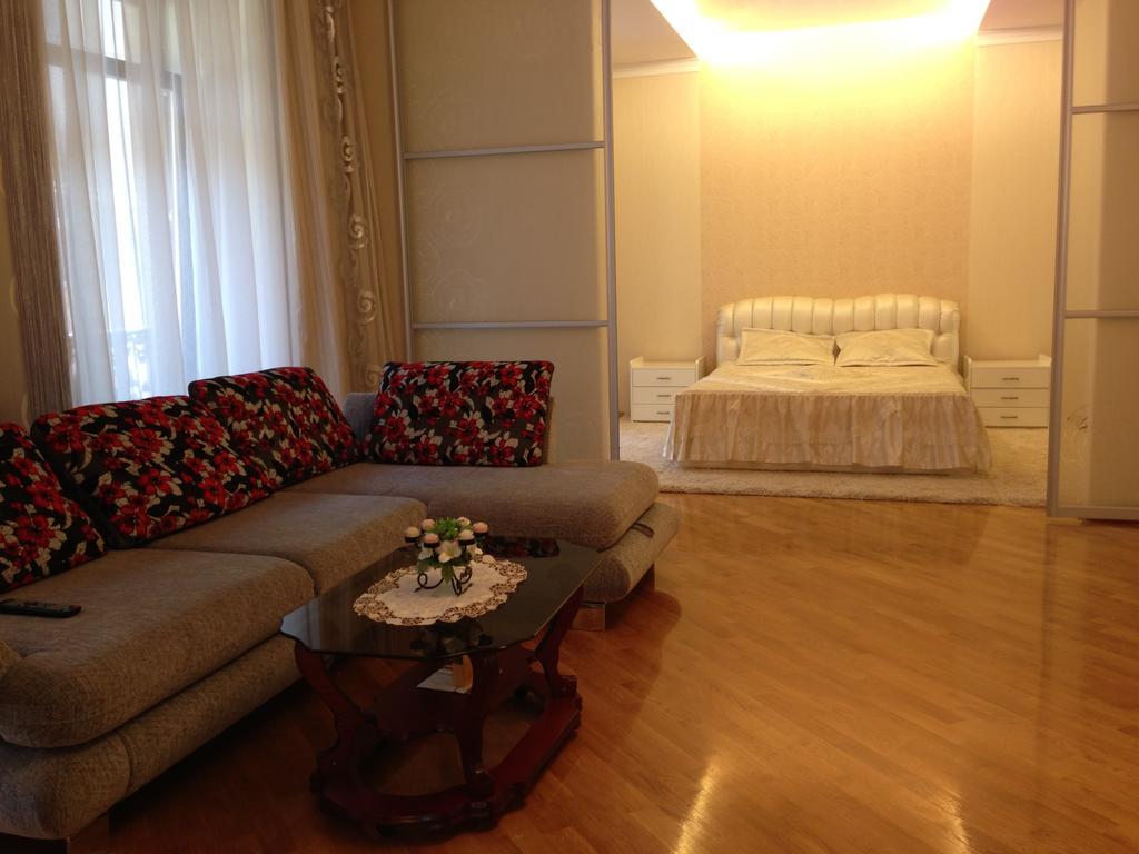 Virmenska Apartment リヴィウ エクステリア 写真